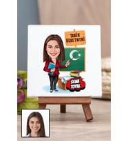 Kadın Tarih Öğretmenine Öğretmenler Günü Hediyesi Karikatürlü Masa Dekoru
