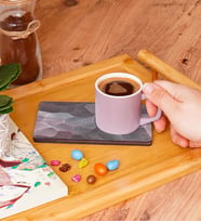Ahşap Tabaklı Renkli Kahve Fincanı 6 Farklı Renk & Tasarım  (Sütlü Kahve)
