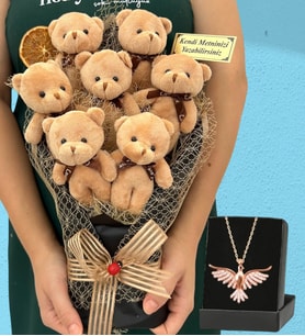 Kişiye Özel Büyük Boy 7'li Tasarım Peluş Ayıcık Buketi ve Zümrüdü Anka Kuşu Kolyesi (Model 2)