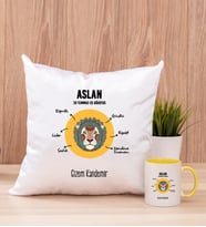 Kişiye Özel Aslan Burcuna Hediye Kare Yastık ve Sarı Kupa