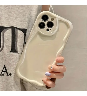 IPHONE 11 Şık ve Kaliteli Silikon Telefon Kılıfı (Krem)
