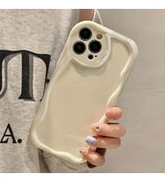 IPHONE 11 Şık ve Kaliteli Silikon Telefon Kılıfı (Krem)