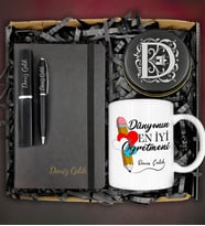 Öğretmenler Günü Kişiye Özel Kalpli Kalem Dünyanın En İyi Öğretmeni Tasarımlı Kupa &Kişiye Özel Mum&Kişiye Özel Defter&Kişiye Özel Kalem Hediye Kutusu