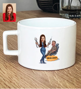 Kişiye Özel Karikatürlü Kadın Diş Hekimi Lüks Fincan Tıp Bayramı Hediyesi