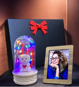 Kişiye Özel Fotoğraflı ve Renkli Led Işıklı Fanus, Siyah Hediye Kutusunda (Model 3)