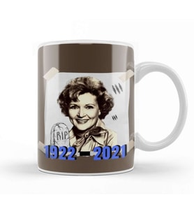 Betty White Has Died At 99 Kupa Bardak Porselen