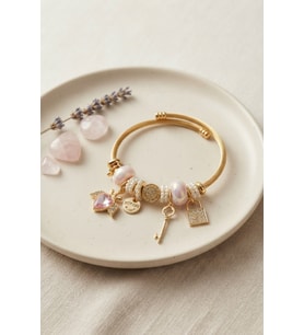 Pembe Kalp Model Gold Renk Charmlı Bileklik