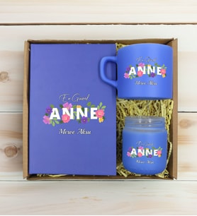 BK Gift Kişiye Özel İsimli DTF Anne Temalı Mavi Defter & Kahve Fincanı & Mum Hediye Seti-3, Anneye Hediye, Anneler Günü Hediyesi