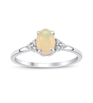 Opal Oval Tektaş Pırlanta Yüzük