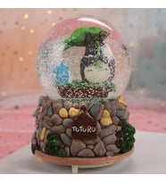 Totoro Chinchilla Temalı Orta Boy Işıklı Müzikli Kar Küresi