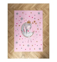 MEKTA HOME BEBEK VE ÇOCUK ODASI Ayda Oturan Prenses Kız Desenli Pembe Halı