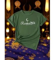 Beyaz Ramadan Kareem Baskılı Tasarım Tshirt (Yeşil)
