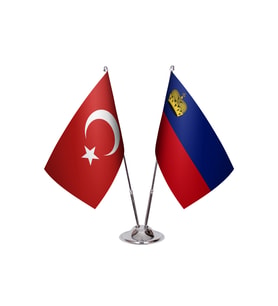 Linchestein İkili Masa Bayrağı