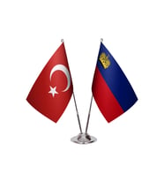 Linchestein İkili Masa Bayrağı