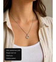 Novera Geometrik Yaprak Kadın Kolye 316L Paslanmaz Çelik Minimal Kolye