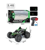 Assaulter 1:18 Yüksek Hızlı Işıklı Köpek Balığı Tasarımlı Uzaktan Kumandalı RC Araba (Yeşil)