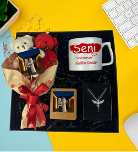 Premium Fotoğraflı Ayıcık Buketi Resimli Çay Ve Nescafe Fincanı Gümüş Kaplama Melek Kolye Ahşap Masaüstü Çerçeve