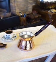 BAKIR CEZVE ÇEKİÇ DÖVME TOMBUL MODEL BAKIR RENK 6 KİŞİLİK
