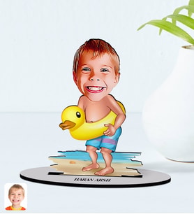 BK Gift Kişiye Özel Tatilci Çocuk Karikatürlü Ahşap Biblo Model 1