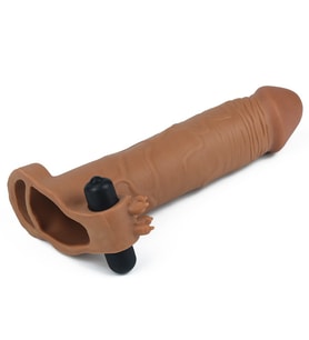 Gerçek Ten Dokusunda Tasarlanmış 7 Cm Uzatmalı Güçlü Titreşimli Klitoris Uyarıcılı Penis Kılıfı