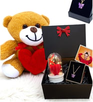 Kırmızı Kalpli Peluş Ayıcık ve Kelebek Kolyeli Fotoğraflı Hediye Kutusu - Premium Set (Model 2)