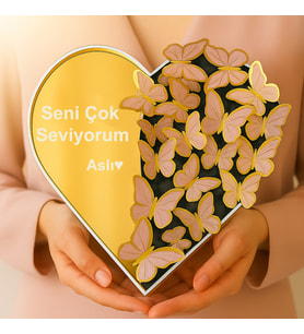 Kişiye Özel Lüks Gold Pleksi Seni Çok Seviyorum Kalp Kutu Kelebek Tasarımlı Yılbaşı Hediye Kutusu