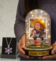 Fotoğraflı & Yazılı Led Işıklı Fanus ve Gerçek Ametist Taşlı Lotus Kolye – Sevgiliye Anlamlı Hediye (Model 7)