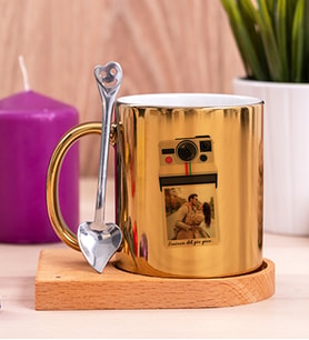 Kişye Özel Polaroid Tasarım Fotoğraflı Ahşap Altlıklı Gold Kupa Bardak
