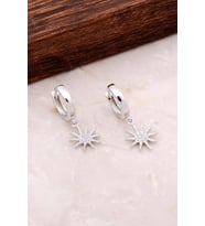 Güneş Tasarımlı Sallantılı Gümüş Halka Küpe 4930 (Beyaz)