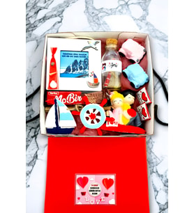 Romantik Sevgililer günü Hediyesi Kırmızı Kutuda 14 şubata özel Sürpriz Paket 14LOVEboxA2 (Karışık)