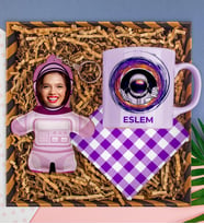 eJOYA Kişiye Özel Kupa & Bardak Altlığı & Fotoğraflı Peluş Anahtarlık Hediye Kutusu 112829