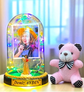 Kişiye Özel Renkli Led Işıklı Biblolu Fanus ve Pembe Peluş Ayıcıklı Anahtarlık (Model 5)