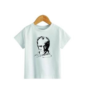 Atatürk Baskılı İmza Detay Beyaz Tşört