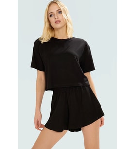 Kadın Örme Şortlu T shirt Takım Rahat Günlük Yazlık Kombin Kullanım Zarifane Tasarım (Siyah)