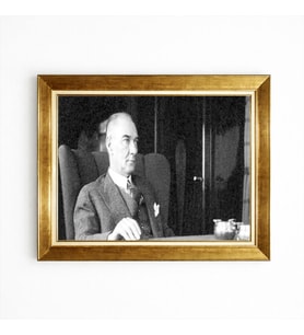 Tablore Mustafa Kemal Atatürk Siyah Beyaz Nostaljik Altın Çerçeveli Kanvas Tablo