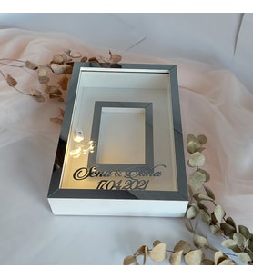 25X35 BEYAZ-FÜME LEDLİ FOTOĞRAF BÖLÜMLÜ ANI ÇERÇEVESİ- NİŞAN SÖZ GÜLLERİNİZ İÇİN ÇERÇEVELER