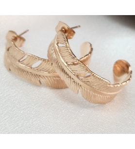 YAPRAK DETAYLI HALKA GOLD ÇELİK KÜPE