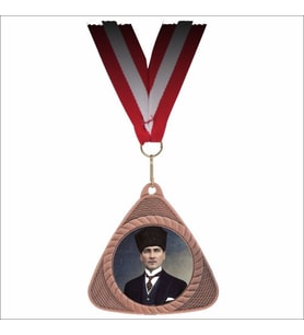 Kişiselleştirilebilir Üçgen Madalya (Rose)