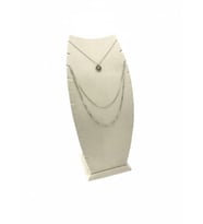 Dubai Model Süet Kumaş Krem Renk 25/12 Cm Kolye - Zincir Ayaklı Stand