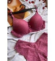 KADIN PEMBE DANTELLİ HEDİYELİK İÇ ÇAMAŞIRI TAKIMI