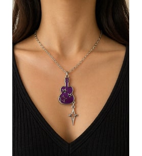 Mor Gitar Figürlü Yıldız Detaylı Metal Kolye – Sallantılı Tasarım Zincirli Kolye