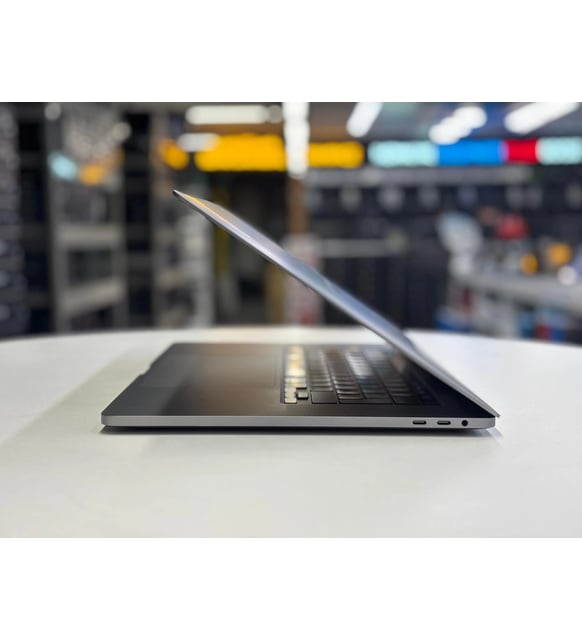 Apple A2141 MacBook Pro 16
