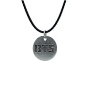 BTS Madalyon Deri ip Kolye - Gümüş Kaplama - Kadın Erkek Kolye - No:992