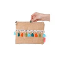 Baghashtag Renkli Pon Pon Püsküllü Jüt Clutch Bez Çanta (Kahverengi)