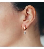 Rose Taşlı Baget 925 Ayar Gümüş Küpe