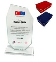 Kişiye Özel Baskılı Kristal Cam Plaket Kadife Kutulu No:06 (Kırmızı)