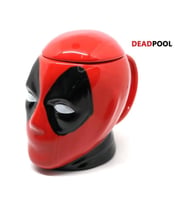 Mobgift Mega Boy Kapaklı Deadpool Tasarımlı Kupa Bardak