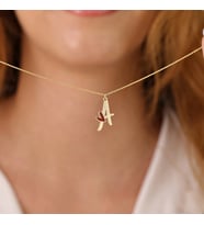 925 Ayar Gümüş Kişiye Özel Harfli Mineli Kalp Tasarımlı Kadın Kolye HSJ0124