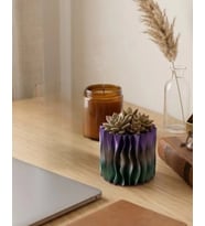Modern Dalgalı Yüzey Tasarımlı Mor 3d Dekoratif Saksı Vazo