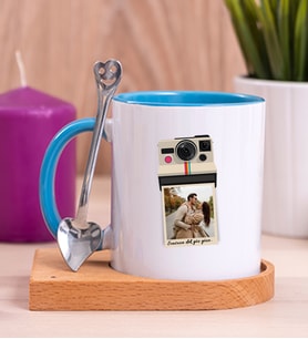 Kişye Özel Polaroid Tasarım Fotoğraflı Ahşap Altlıklı Mavi Kupa Bardak